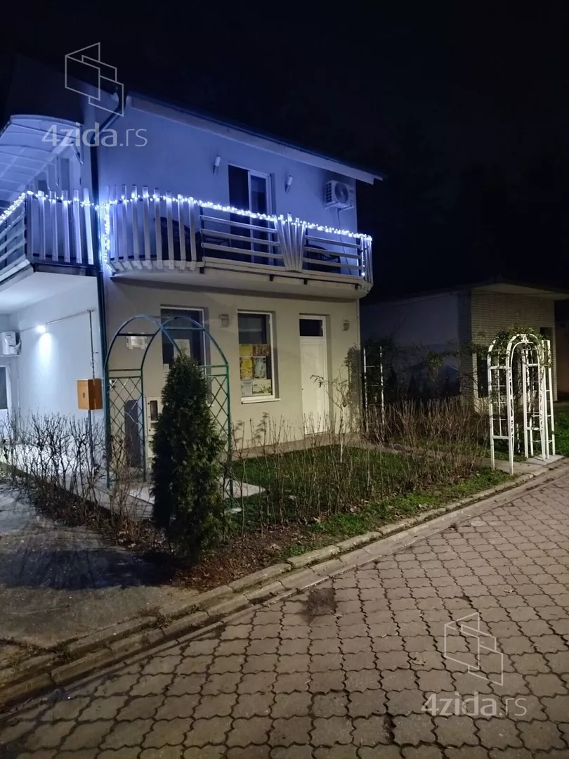 Turistički objekat | 4zida