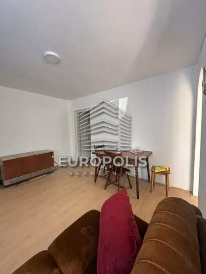 Pirandelova | 4zida.rs