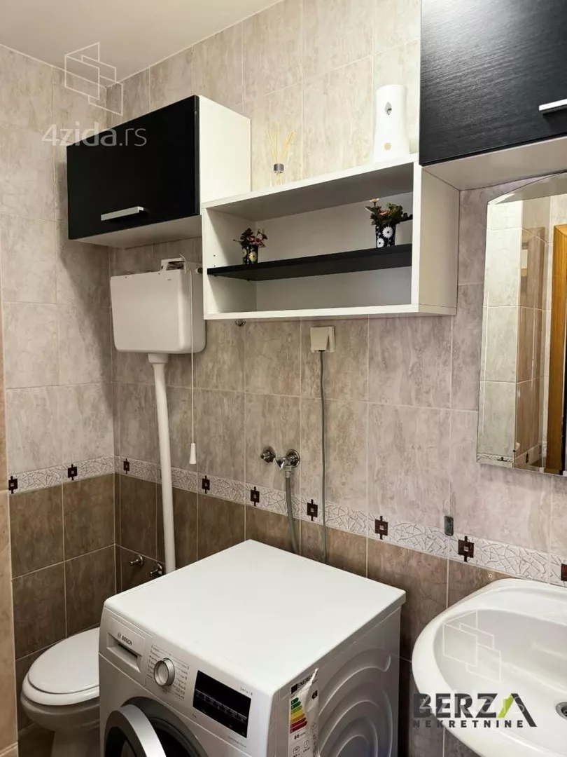 Četvoroiposoban stan | 4zida