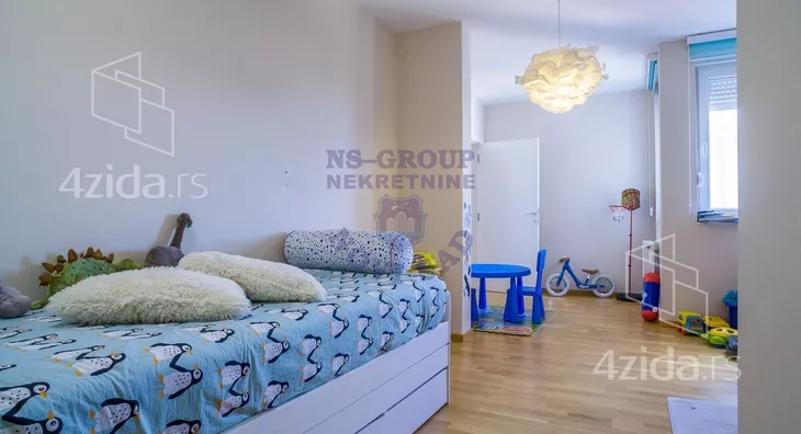 Petosoban stan | 4zida