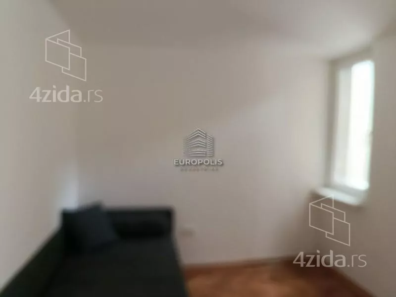 Petoiposoban stan | 4zida
