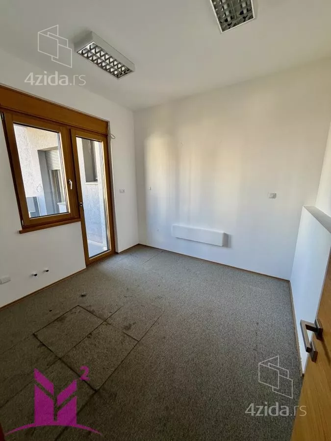 Sedmosoban stan | 4zida