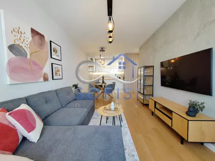 Heroja Pinkija | 4zida.rs