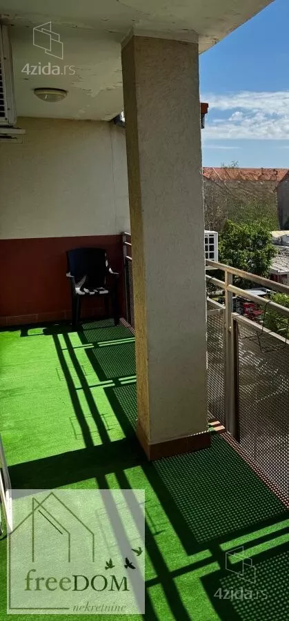 Četvoroiposoban stan | 4zida