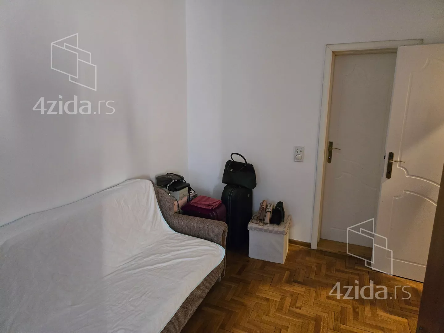 Garsonjera | 4zida