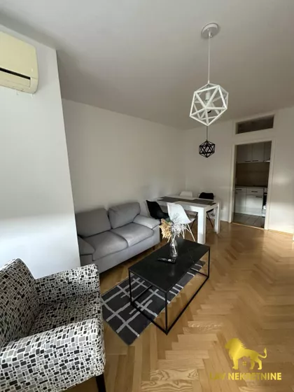 SVETOJOVANSKA | 4zida.rs
