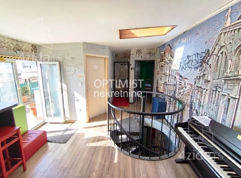 Šestoiposoban stan | 4zida