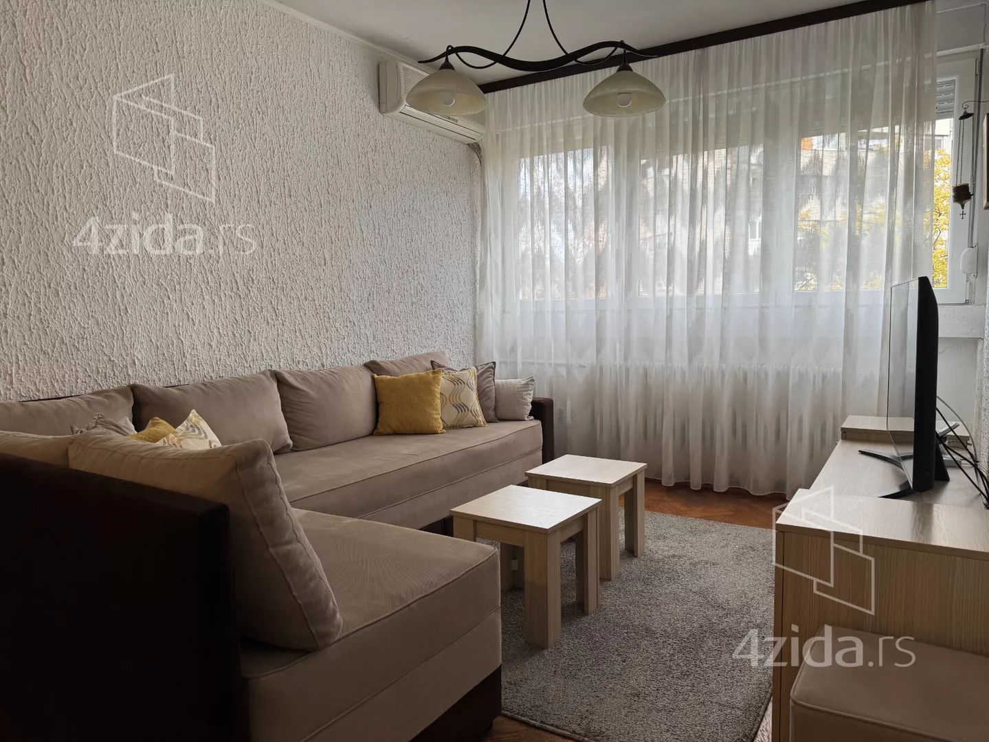 Troiposoban stan | 4zida