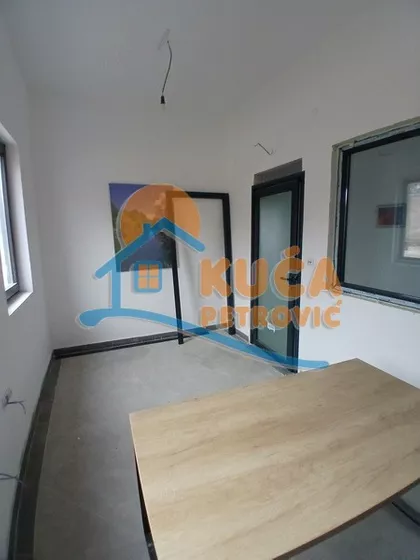 Donjovlaška | 4zida.rs
