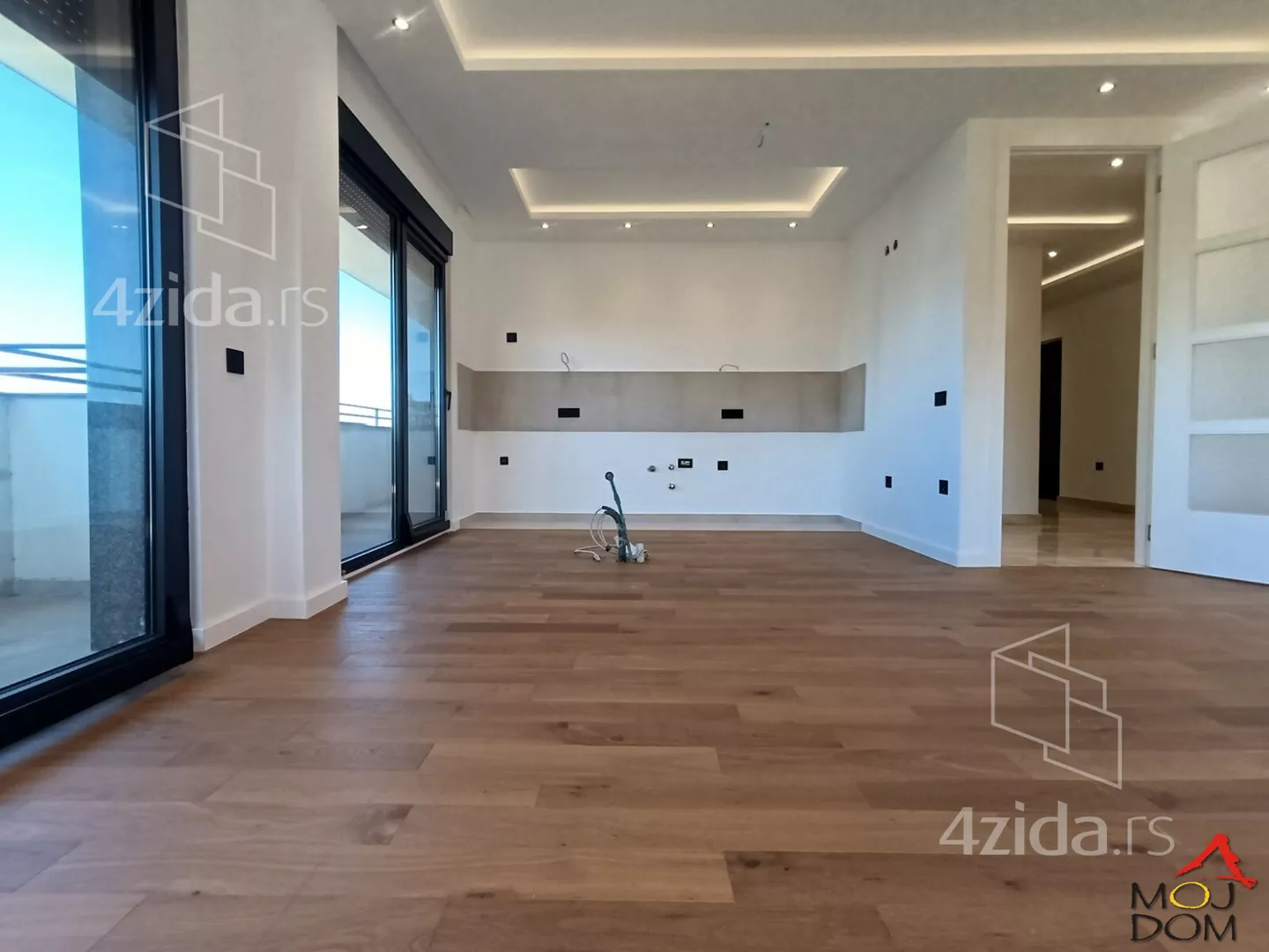 Četvorosoban stan | 4zida