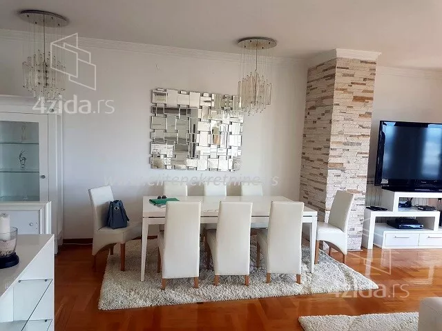 Petosoban stan | 4zida