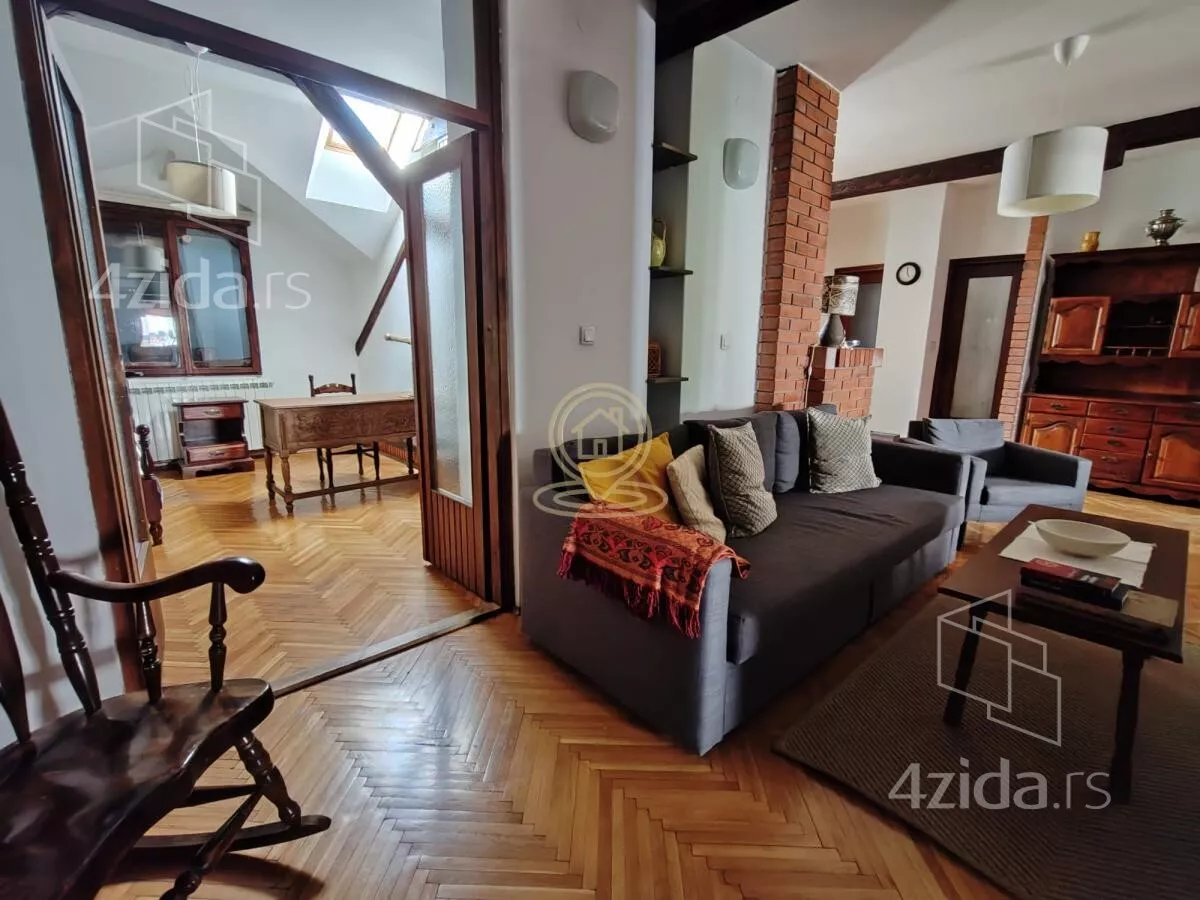 Troiposoban stan | 4zida