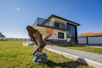 Mladenovac (mesto) | 4zida.rs