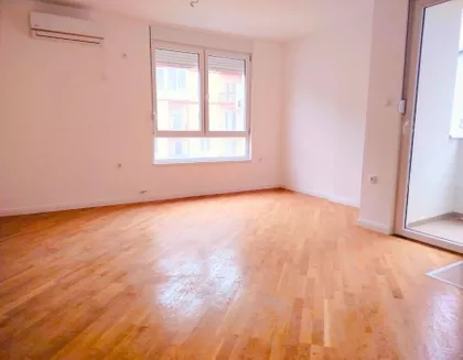 Franca Vintera | 4zida.rs