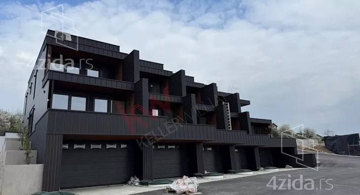 3-etažna kuća | 4zida