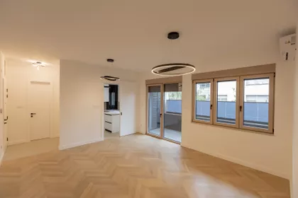Lovćenska 6 | 4zida.rs
