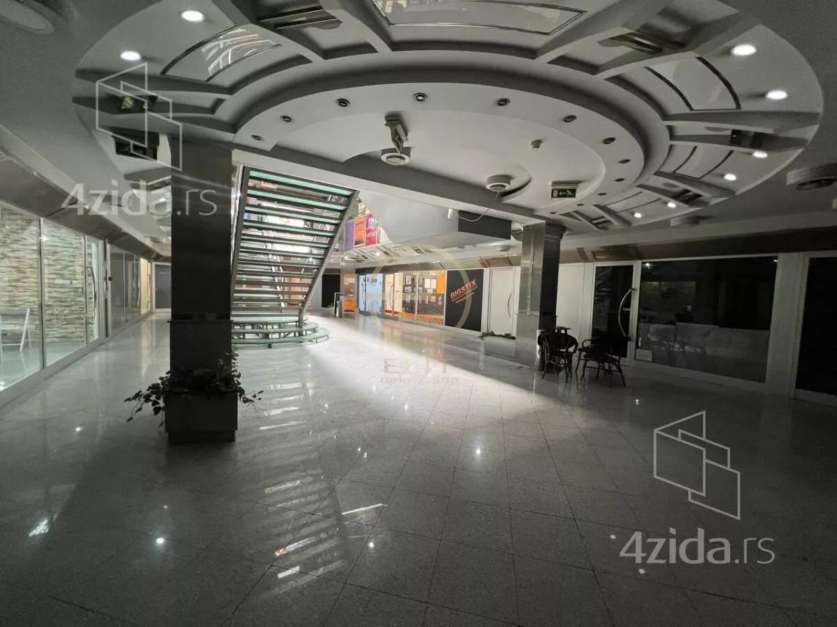 Lokal | 4zida