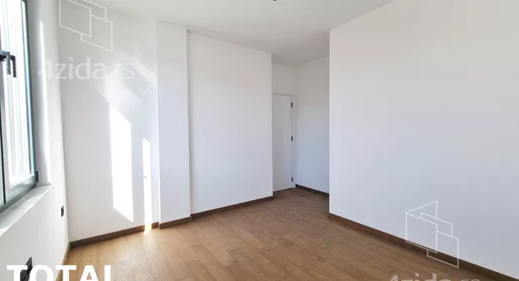 Četvoroiposoban stan | 4zida