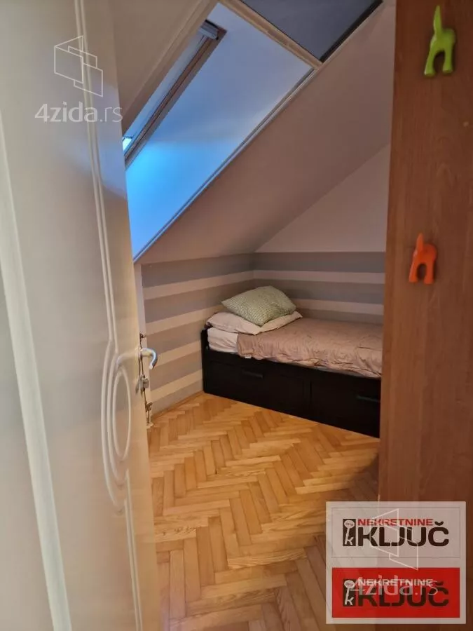 Troiposoban stan | 4zida