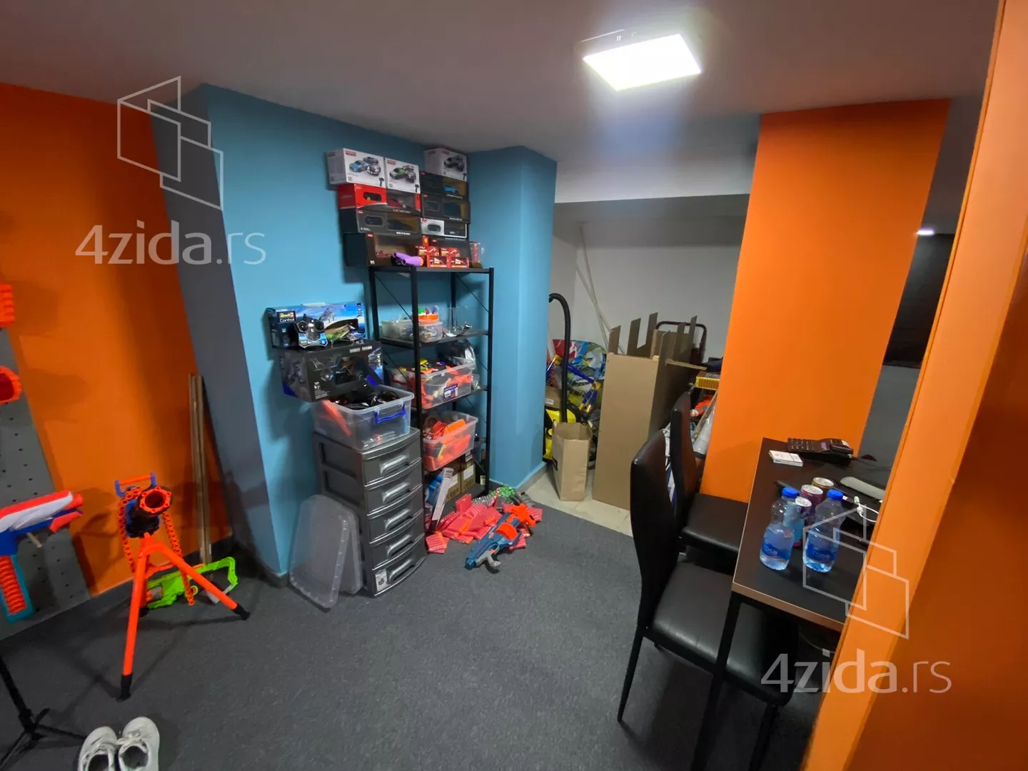 Lokal | 4zida