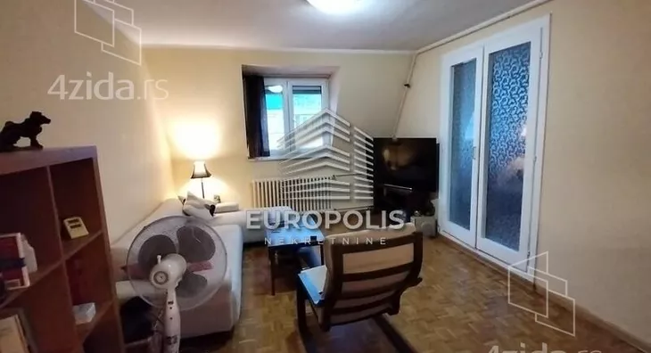 Četvoroiposoban stan | 4zida