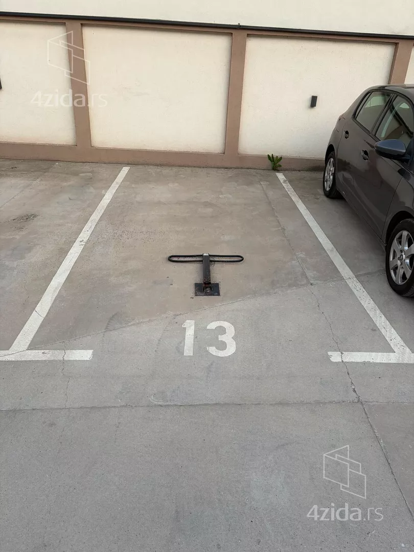 Parking | 4zida