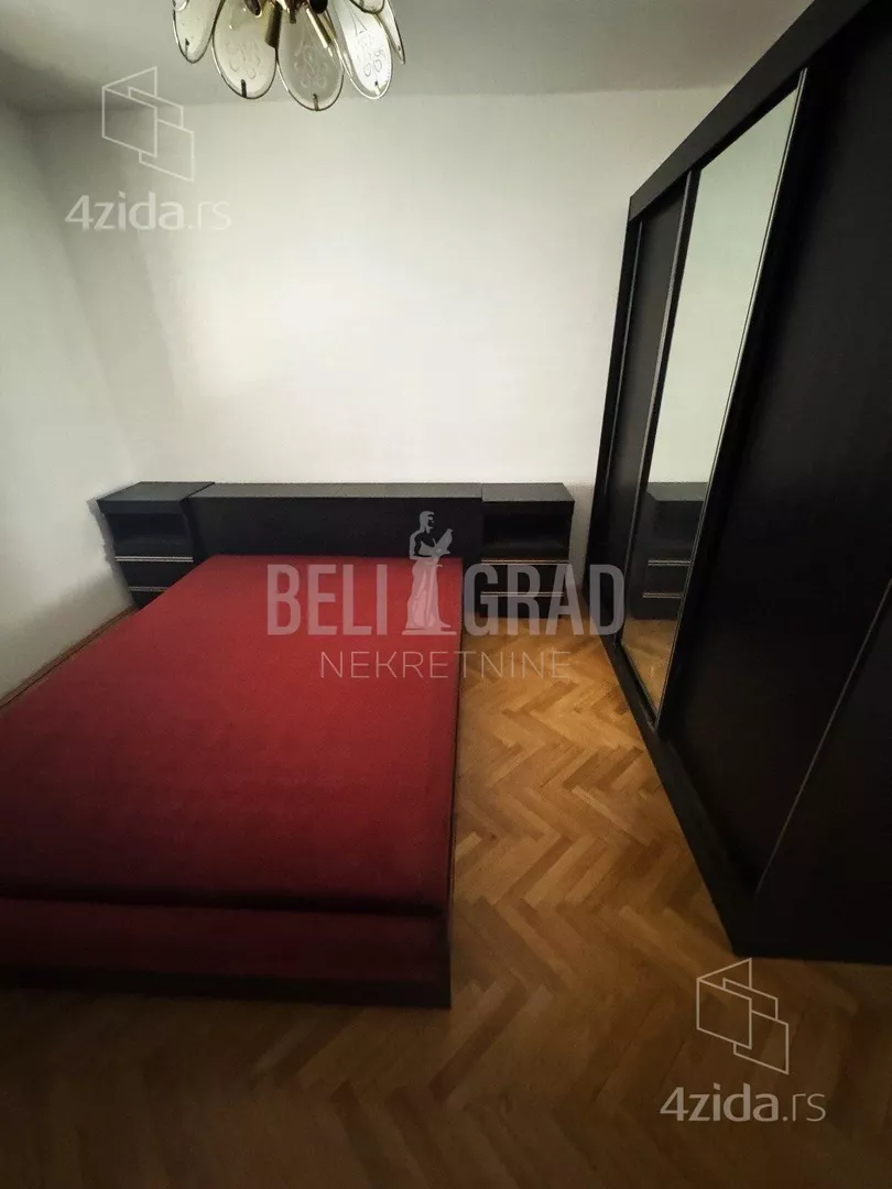 Četvoroiposoban stan | 4zida