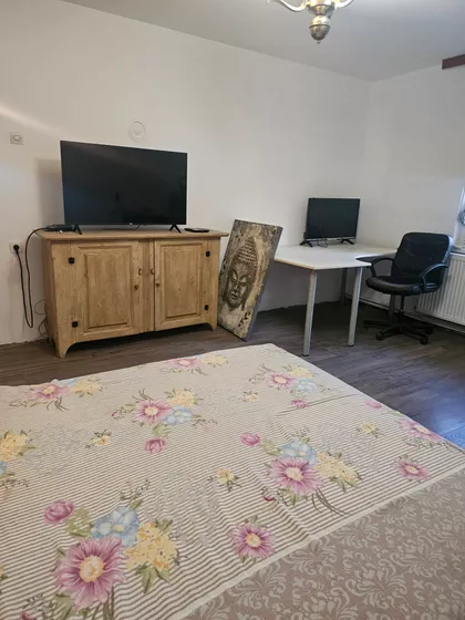 Tešana Podrugovića 27 | 4zida.rs