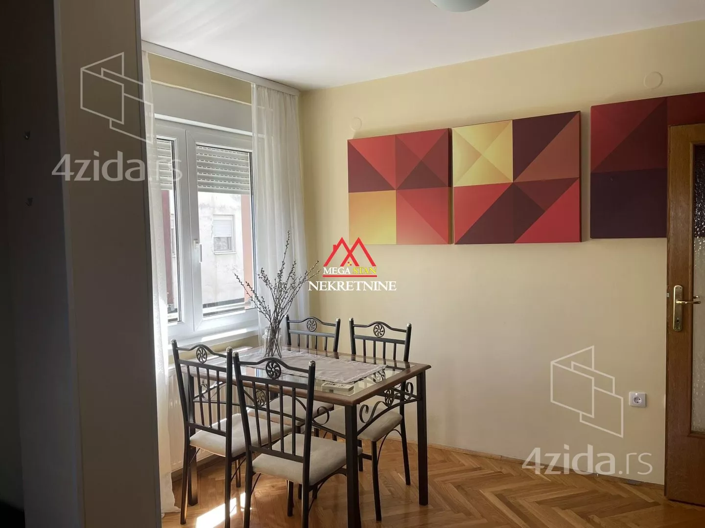 Jednoiposoban stan | 4zida