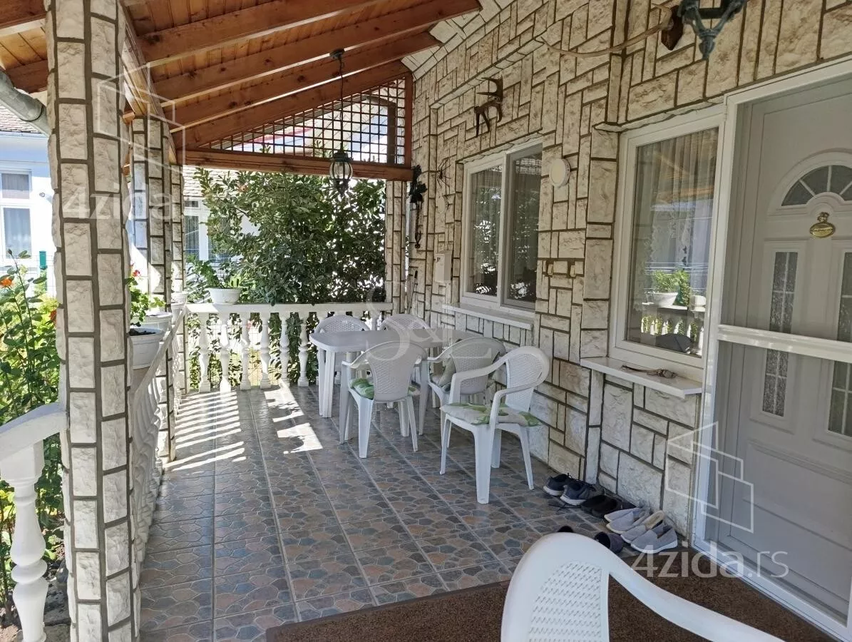 Kuća | 4zida