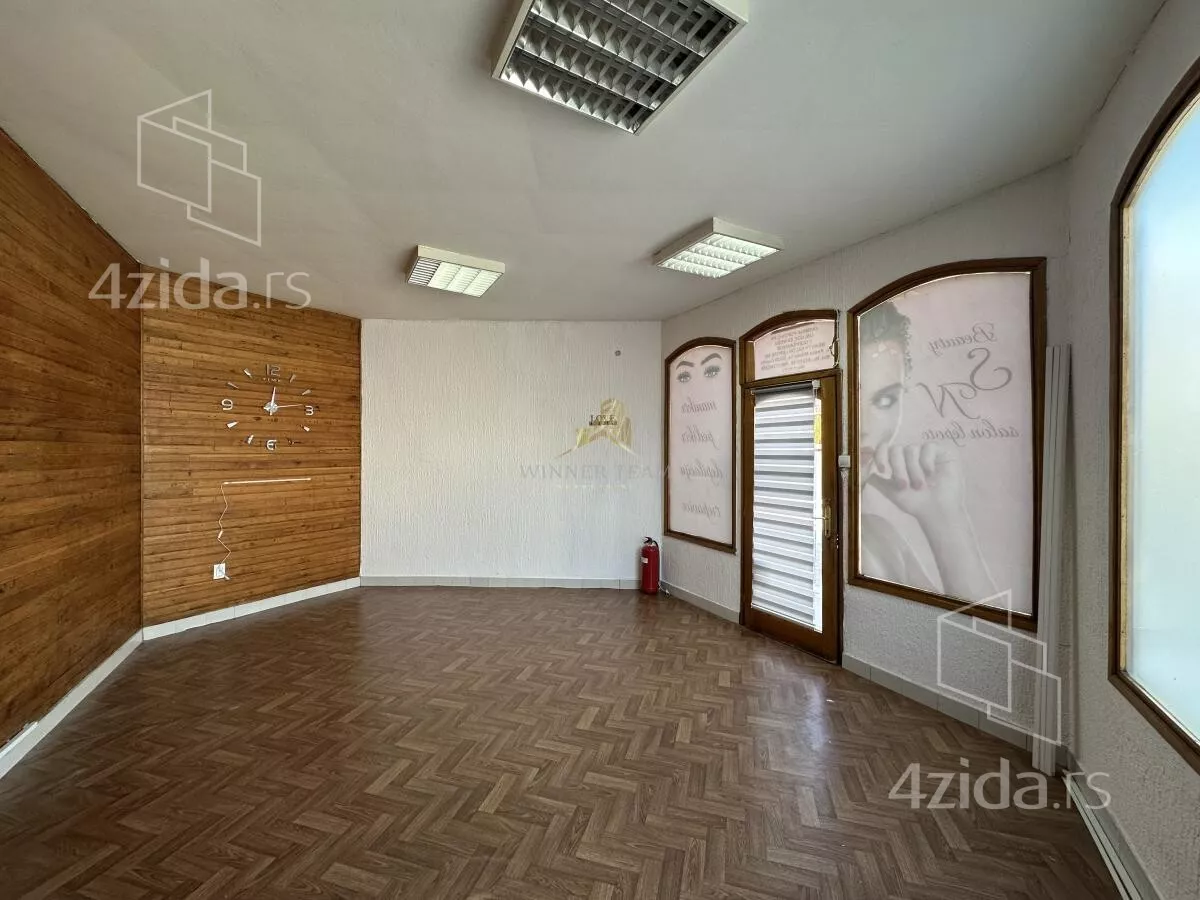 Poslovni prostor | 4zida