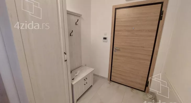 Petoiposoban stan | 4zida