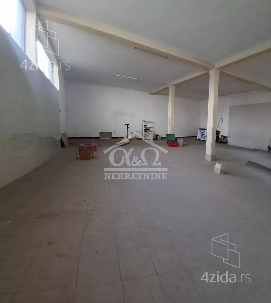 Poslovna zgrada | 4zida