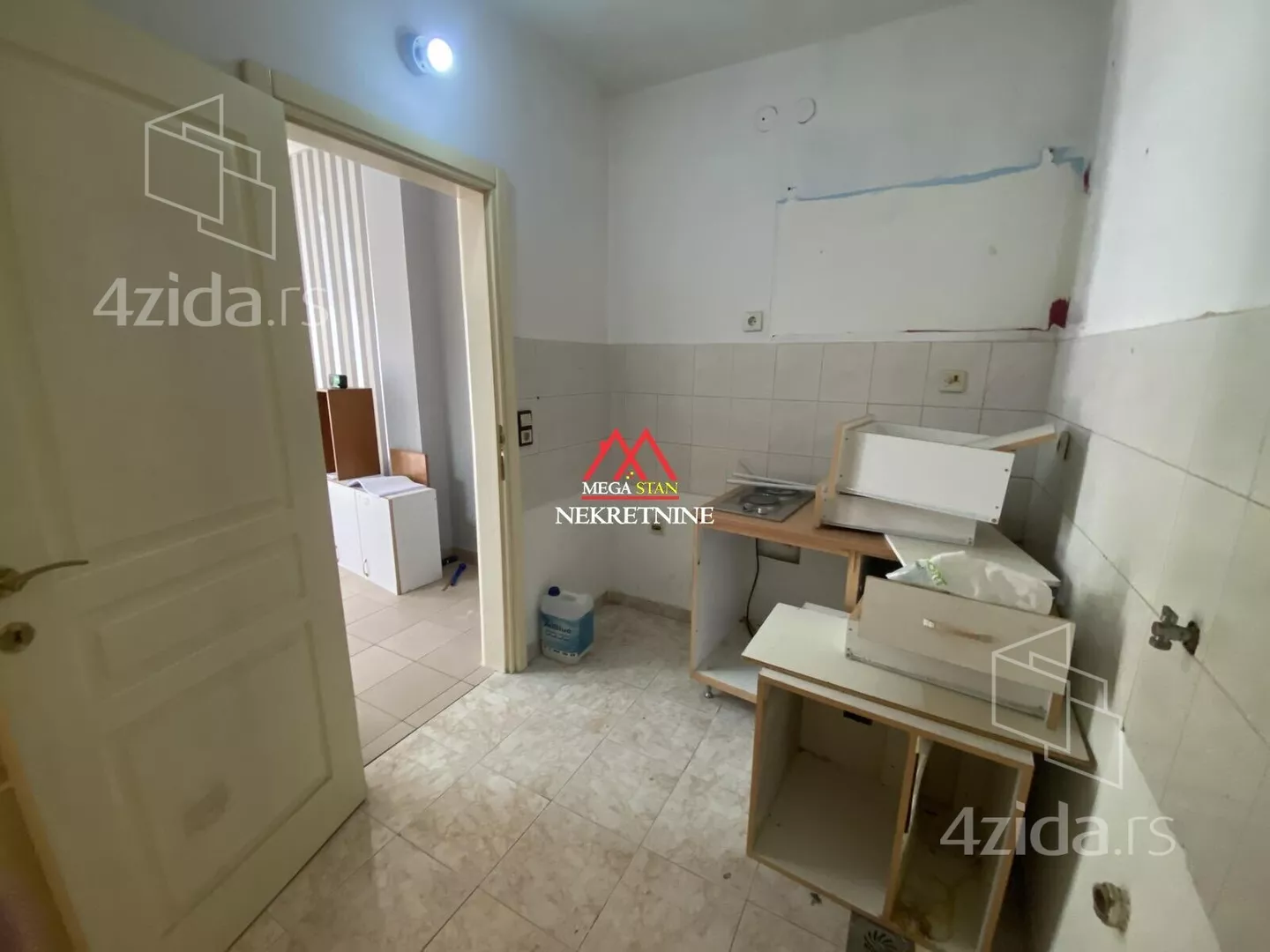 Lokal | 4zida