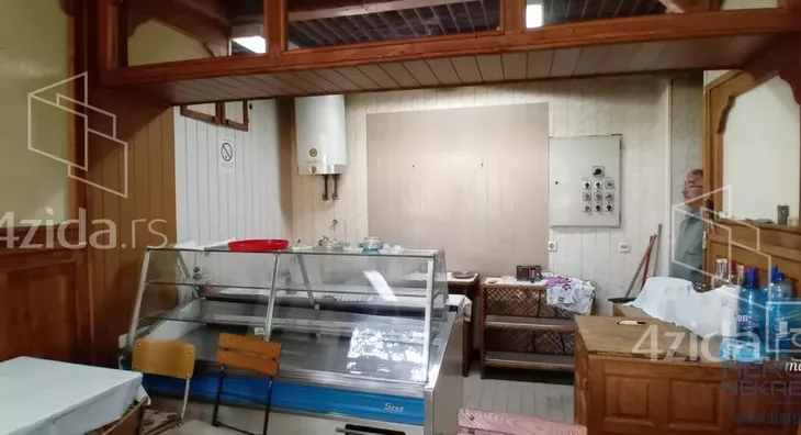 Poslovni prostor | 4zida