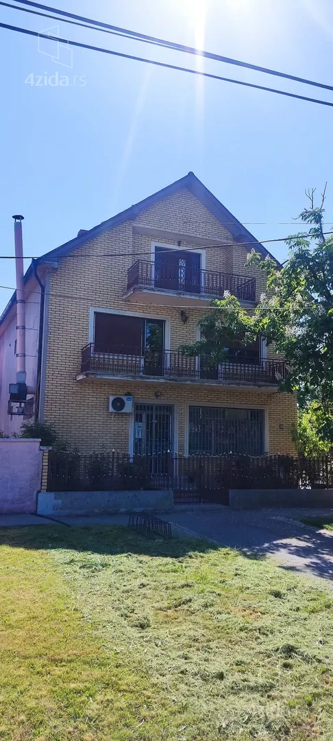 3-etažna kuća | 4zida
