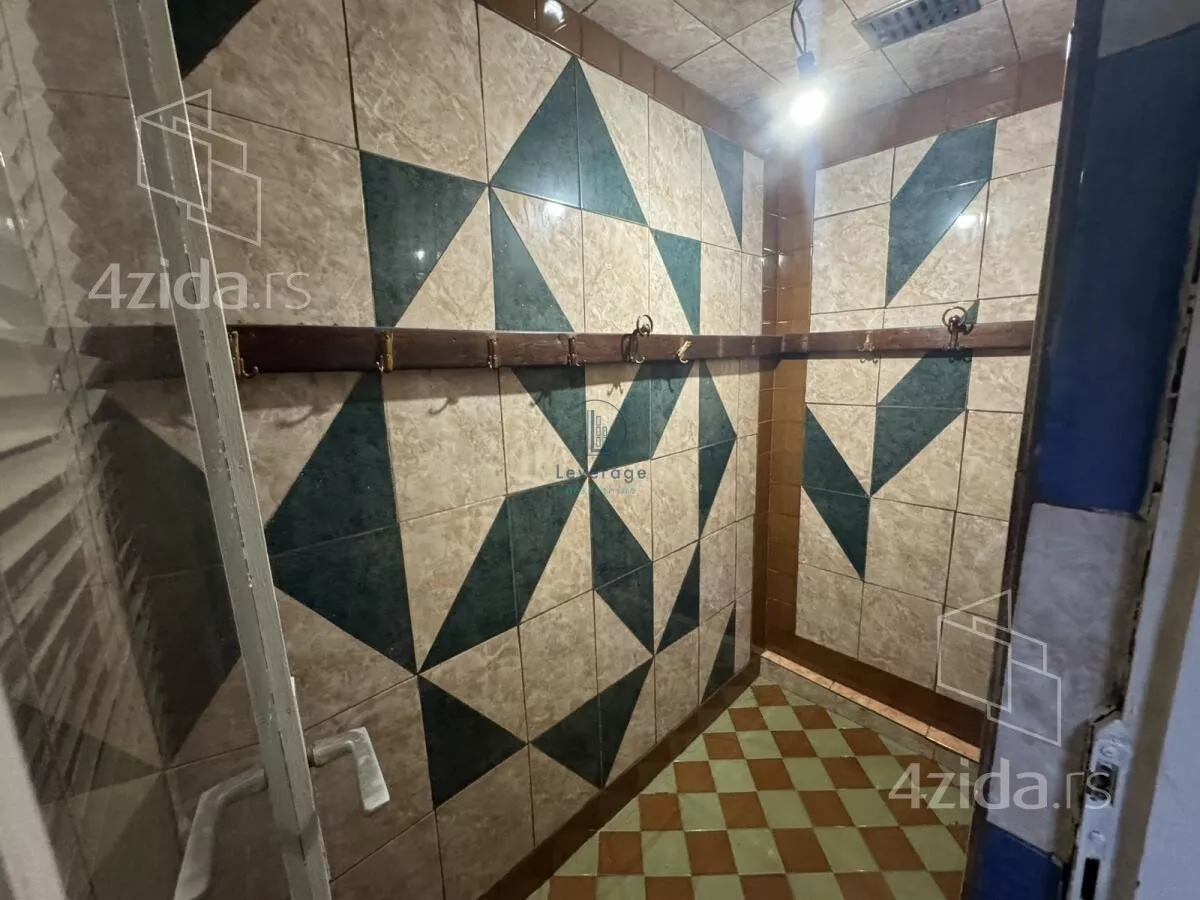 Lokal | 4zida