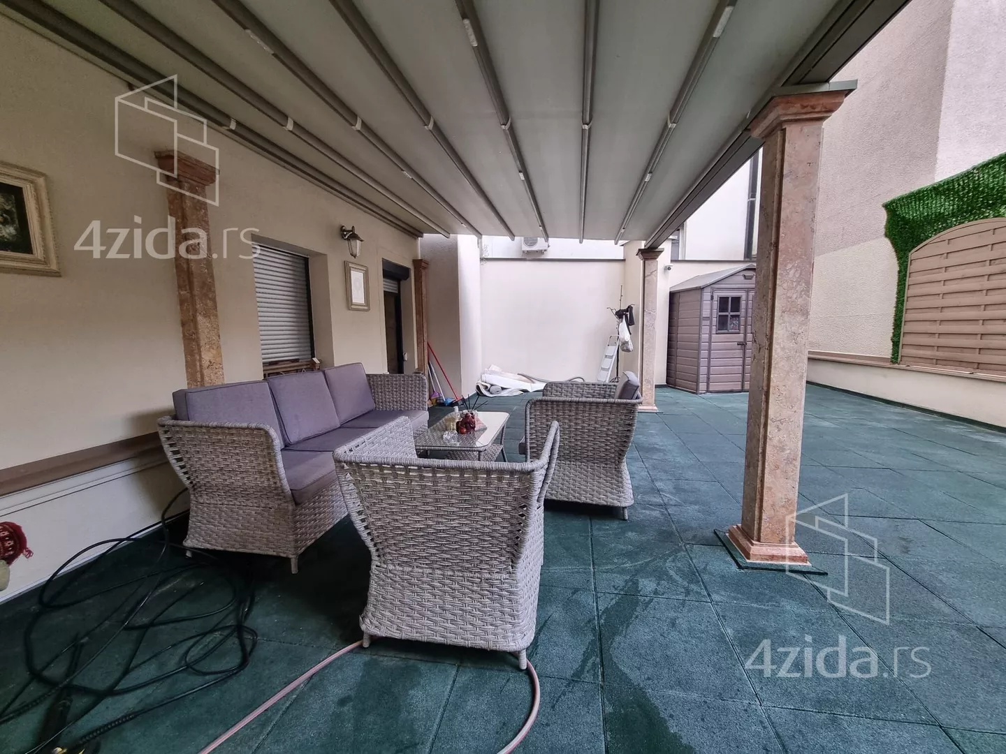 Troiposoban stan | 4zida