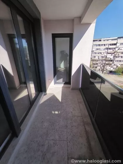 Autokomanda | 4zida.rs