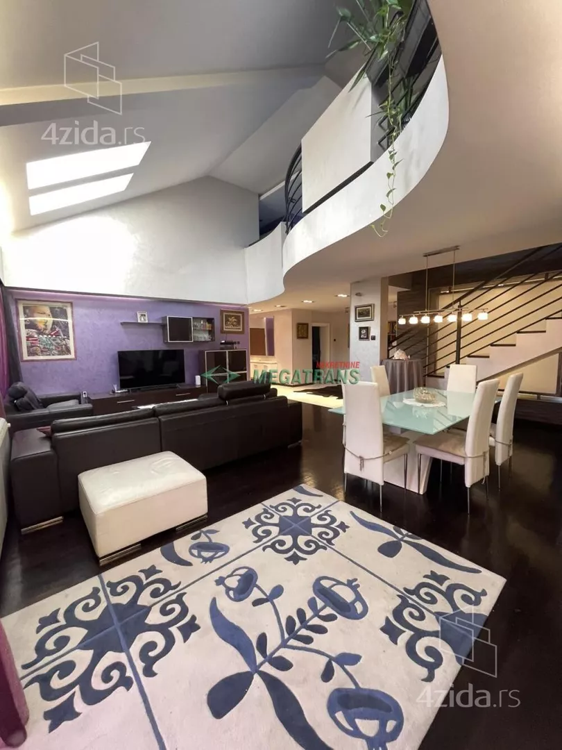 Šestosoban stan | 4zida