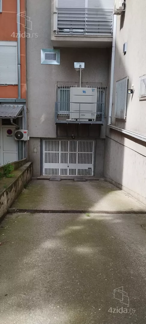 Garaža | 4zida