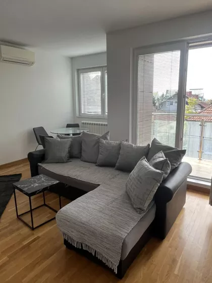 Kosare Cvetković | 4zida.rs