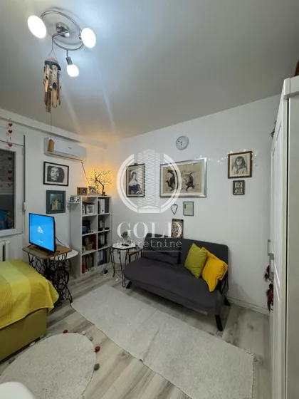 Pariske komune | 4zida.rs