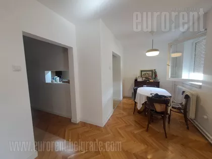 CRVENI KRST | 4zida.rs