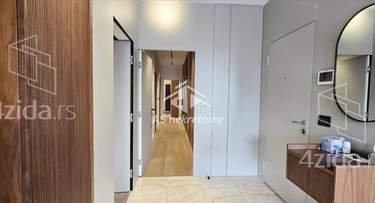 Petosoban stan | 4zida