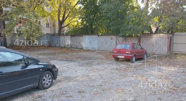 Četvoroiposoban stan | 4zida