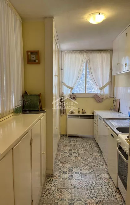 Vjekoslava Kovača | 4zida.rs