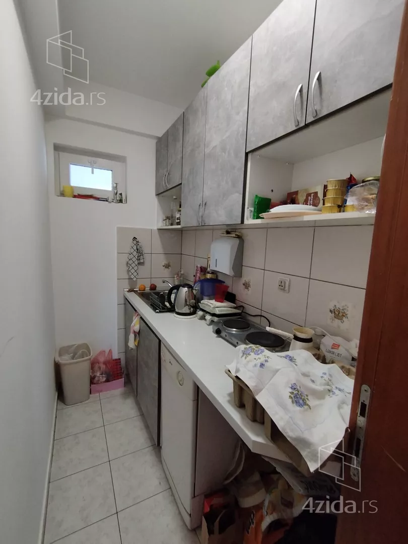 Šestosoban stan | 4zida