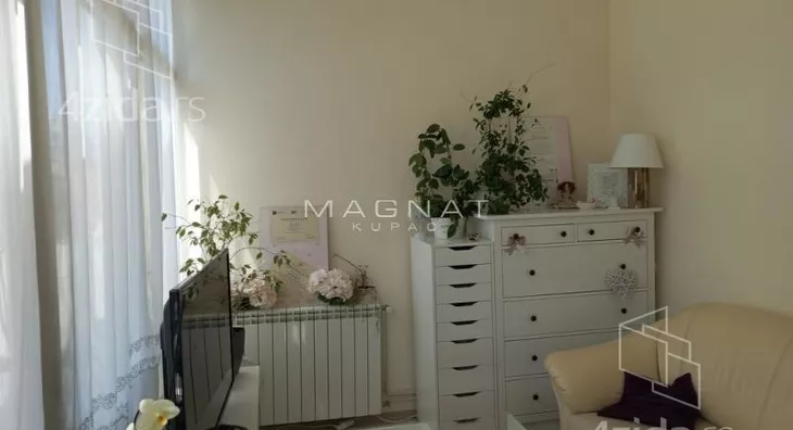 Šestoiposoban stan | 4zida