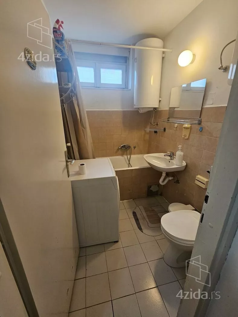 Troiposoban stan | 4zida